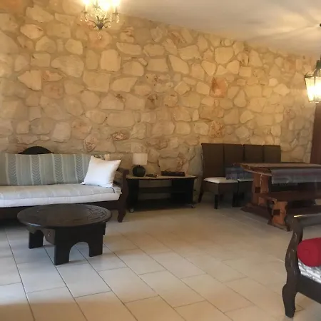 Valia Suite, Stone House * 시비리