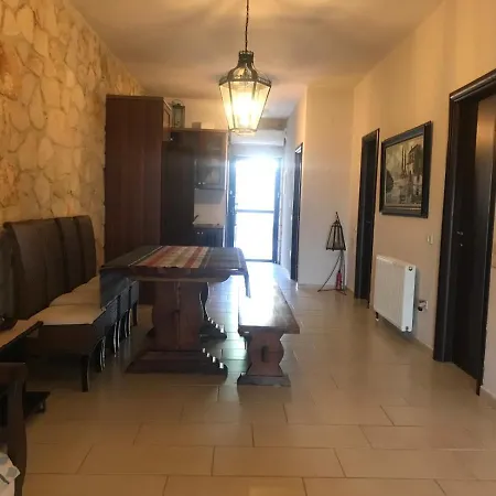 Valia Suite, Stone House * Сиври