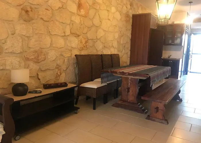 Valia Suite, Stone House *